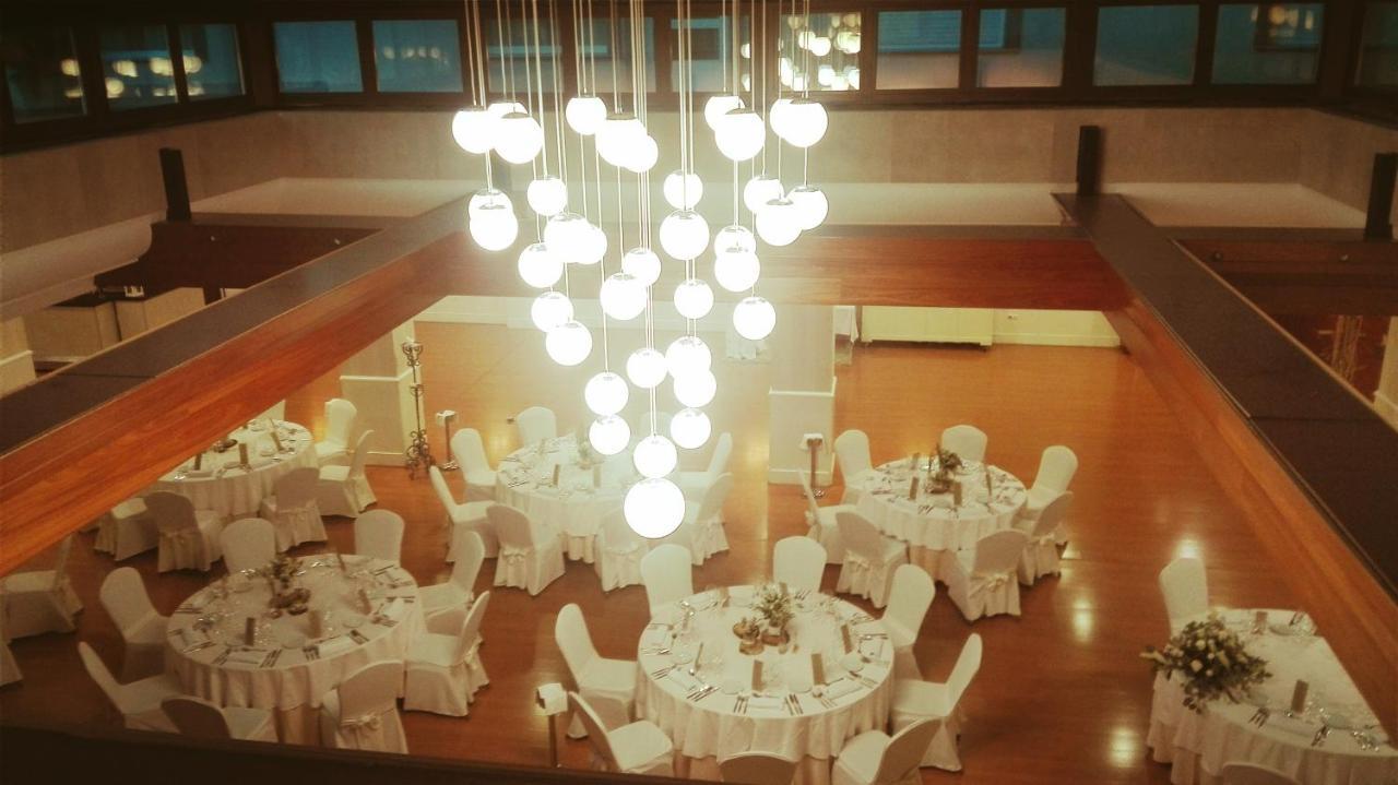 Fc Infantas De Leon Hotel Екстериор снимка