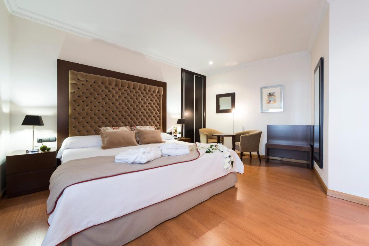 Fc Infantas De Leon Hotel Екстериор снимка