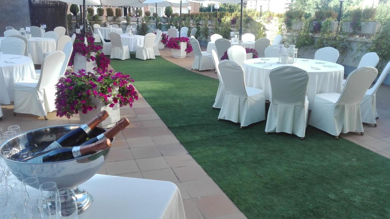 Fc Infantas De Leon Hotel Екстериор снимка